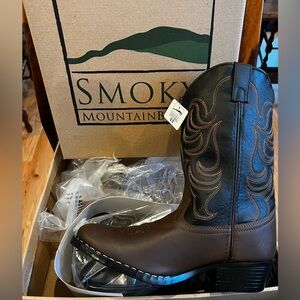 Smokey Mountain Boots. NWT & Box! Big Boy Size 6.5